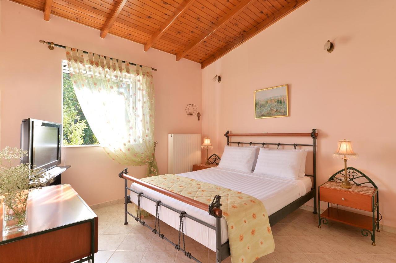 Domelia'S Luxury Apartments Near Airport & Beach Artemida  Exterior foto